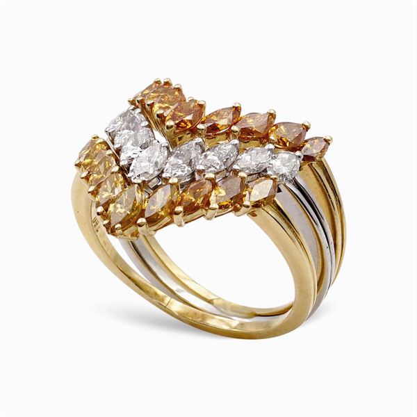 Anello tre fedi in oro a tre colori 18kt e diamanti