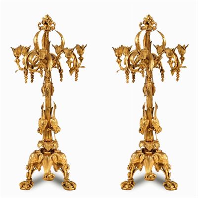 Coppia di Candelabri a Sei Luci in Bronzo Dorato e Cesellato