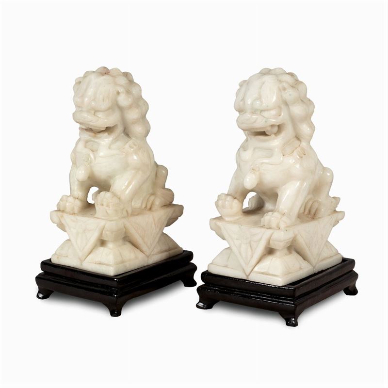 Coppia di Sculture in Marmo Bianco