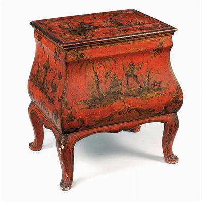 Comodino in Legno Laccato Rosso e Dorato