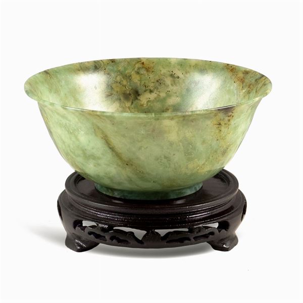 Jade cup  (China, 20th century)  - Auction From Important Roman Collections - Colasanti Casa d'Aste