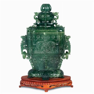 Vaso con Coperchio in Giada Verde Spinacio