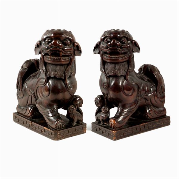 Pair of wooden sculptures  (China, 20th century)  - Auction From Important Roman Collections - Colasanti Casa d'Aste