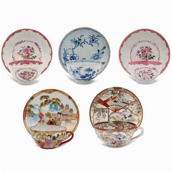 Polychrome porcelain cup collection (5)