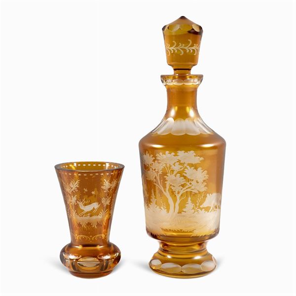 Bottiglia e bicchiere in cristallo molato  (Boemia, XIX-XX Sec.)  - Asta ARTI DECORATIVE DEL 900  - Colasanti Casa d'Aste