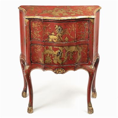 Piccola Commode in Legno Laccato Rosso