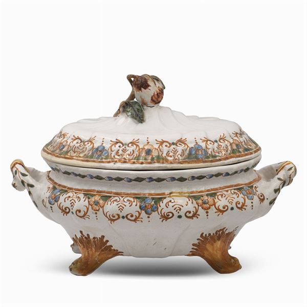 Polychrome majolica soup tureen
