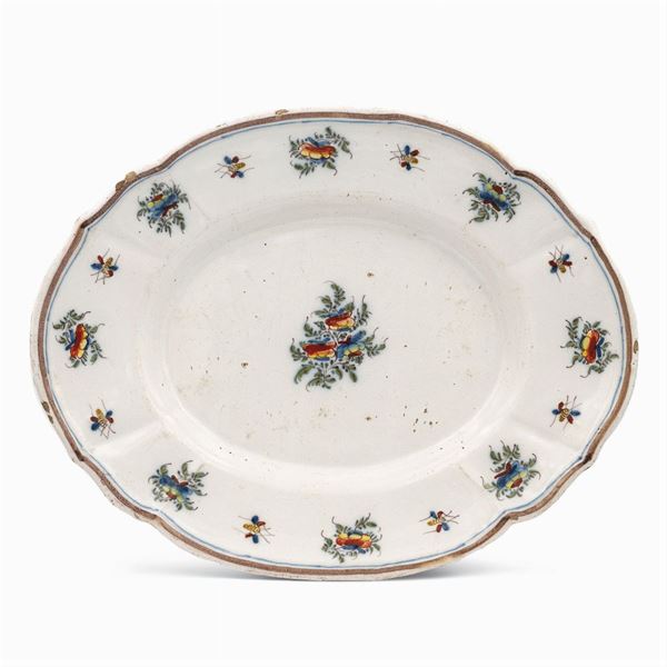 Vassoio ovale in maiolica policroma manifattura Clerici