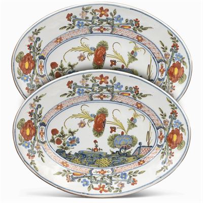Coppia di Vassoi Ovali in Maiolica Policroma