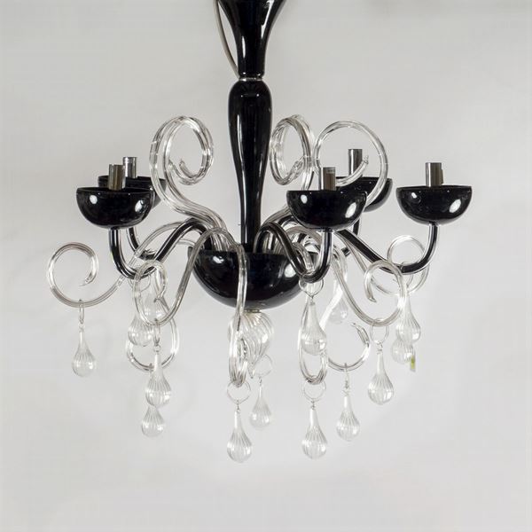 Lampadario in vetro nero e trasparente