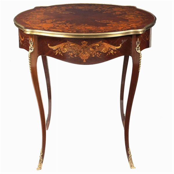 Rosewood centerpiece table