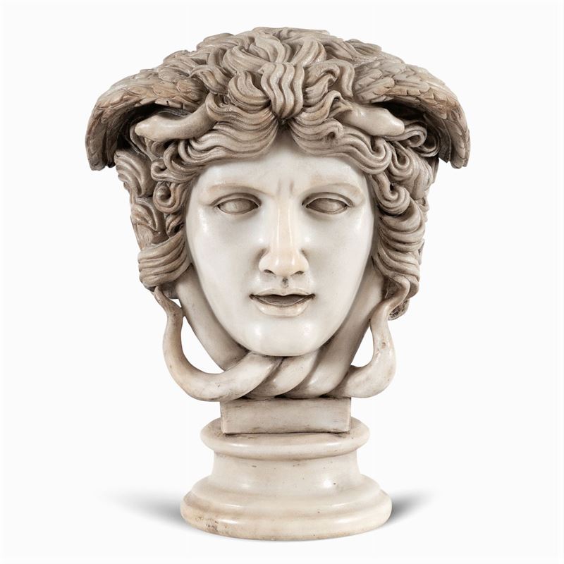 Scultura in Marmo Bianco