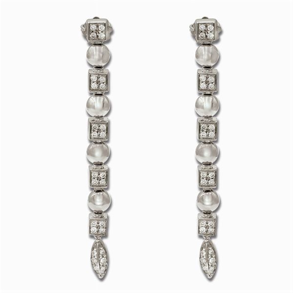 Orecchini pendenti in oro bianco 18kt e diamanti