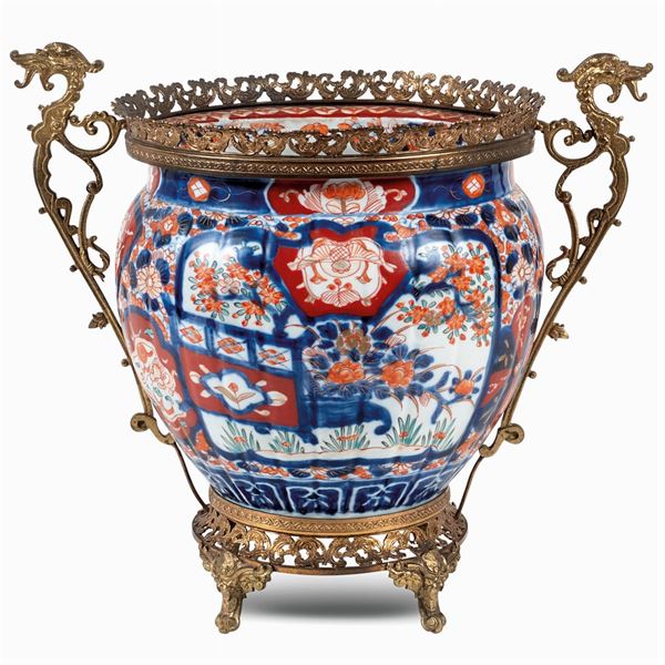Imari porcelain vase  (oriental manifacture, 20th century)  - Auction OLD MASTER PAINTINGS AND FURNITURE FROM VILLA SAMINIATI AND PRIVATE COLLECTIONS - Colasanti Casa d'Aste