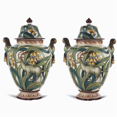 Coppia di Potiches a Balaustro in Maiolica