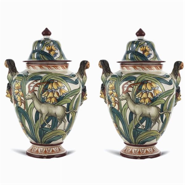 Coppia di potiches in maiolica