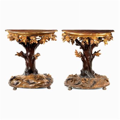 Coppia di Consoles in Legno Scolpito, Dorato e Laccato