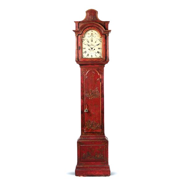 Orologio a torre in legno laccato rosso