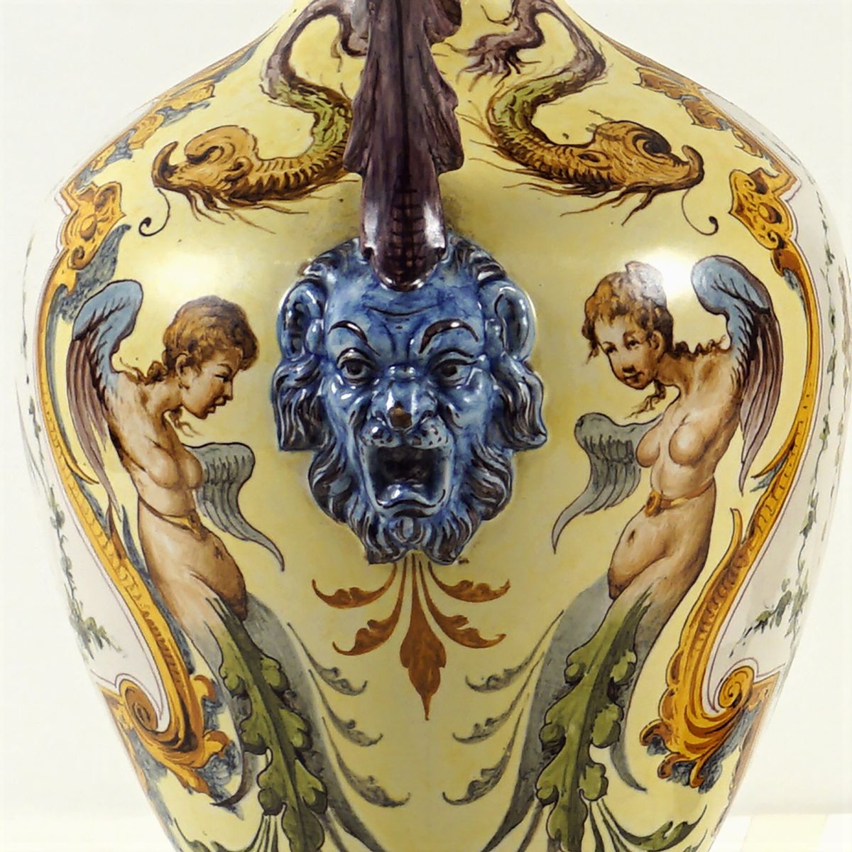 Coppia di Vasi Biansati in Maiolica