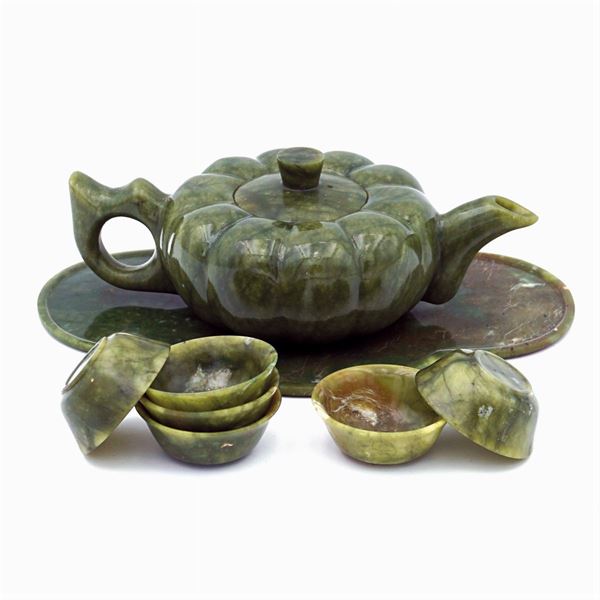 Green spinach jade tea service  (Oriental manufacture, 20th century)  - Auction From Important Roman Collections - Colasanti Casa d'Aste