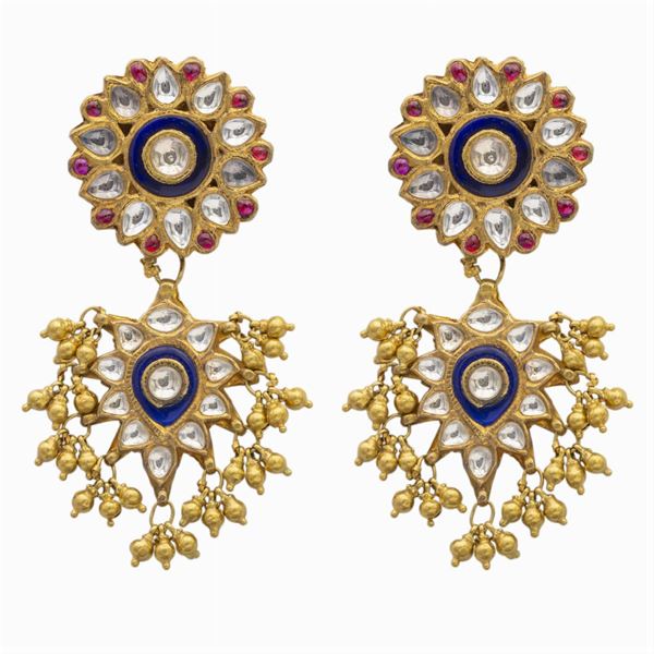 Orecchini pendenti in oro e argento  (India, XX Sec.)  - Asta Gioielli Orologi e Fashion Vintage - Colasanti Casa d'Aste