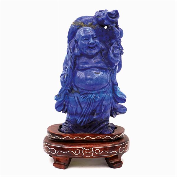 Lapis lazuli sculpture