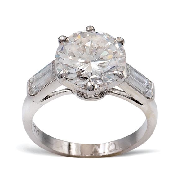 Platinum solitaire ring with brilliant cut diamond ct 2,70