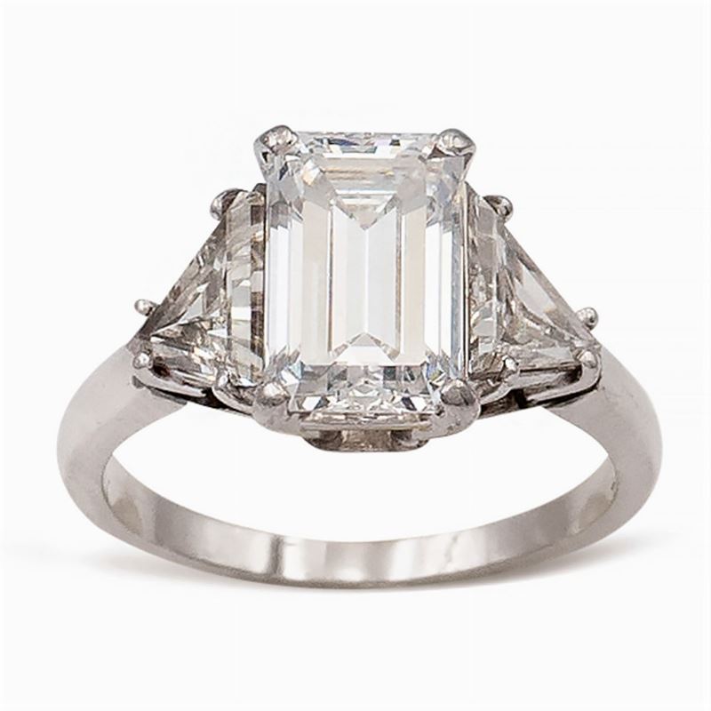 Anello Solitario con un Diamante Taglio Smeraldo Ct 2,05