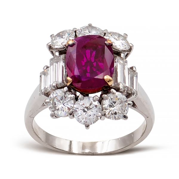 18kt white gold ring with oval ruby