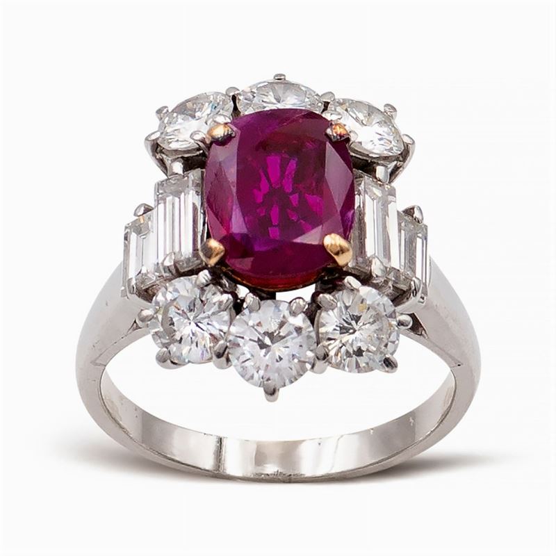 Anello in Oro Bianco 18kt con Rubino Ovale