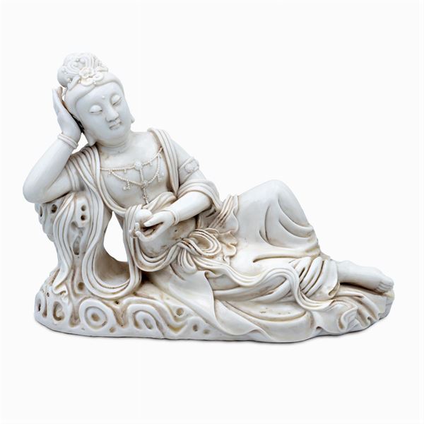 Gruppo in porcellana bianca  (Cina, XIX-XX Sec.)  - Asta Da Importanti Collezioni Romane - Colasanti Casa d'Aste