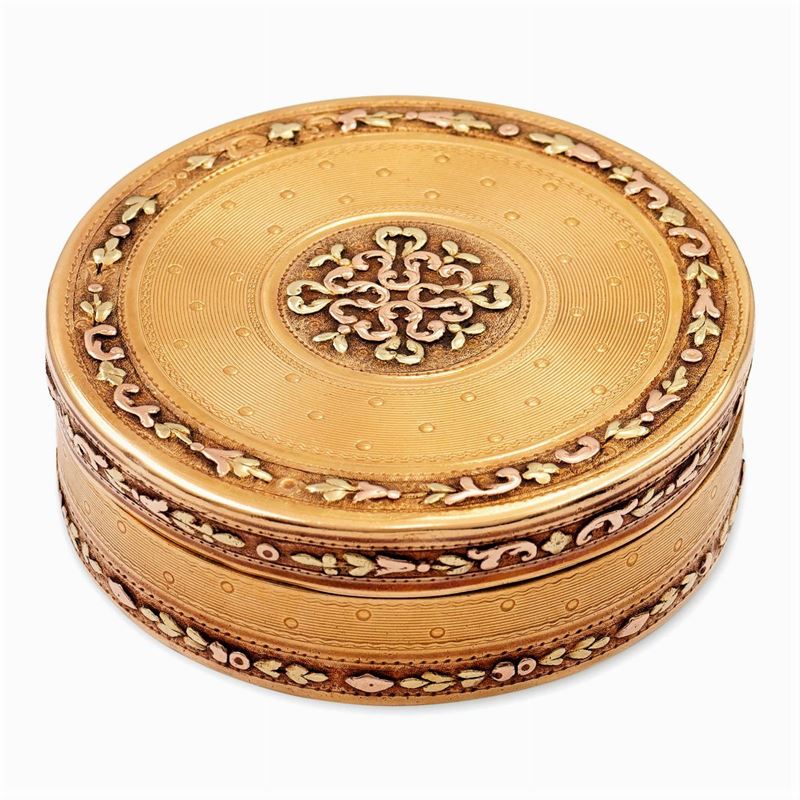 Tabacchiera in Oro Giallo 18kt di Forma Circolare