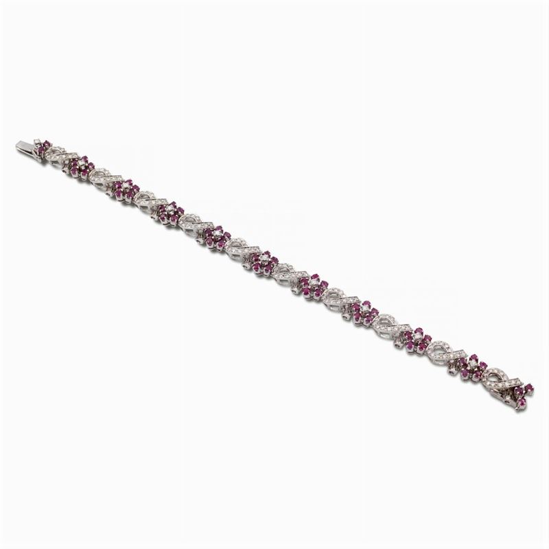 Bracciale a Motivo Floreale in Oro Bianco 18kt