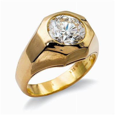 Bulgari, Anello in Oro Giallo 18kt con un Diamante Ct 2,60
