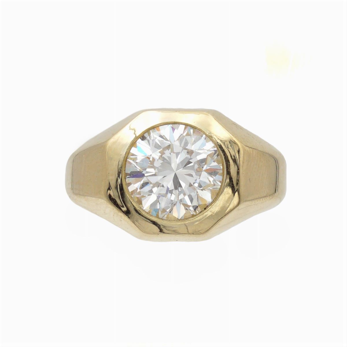 Bulgari, Anello in Oro Giallo 18kt con un Diamante Ct 2,60