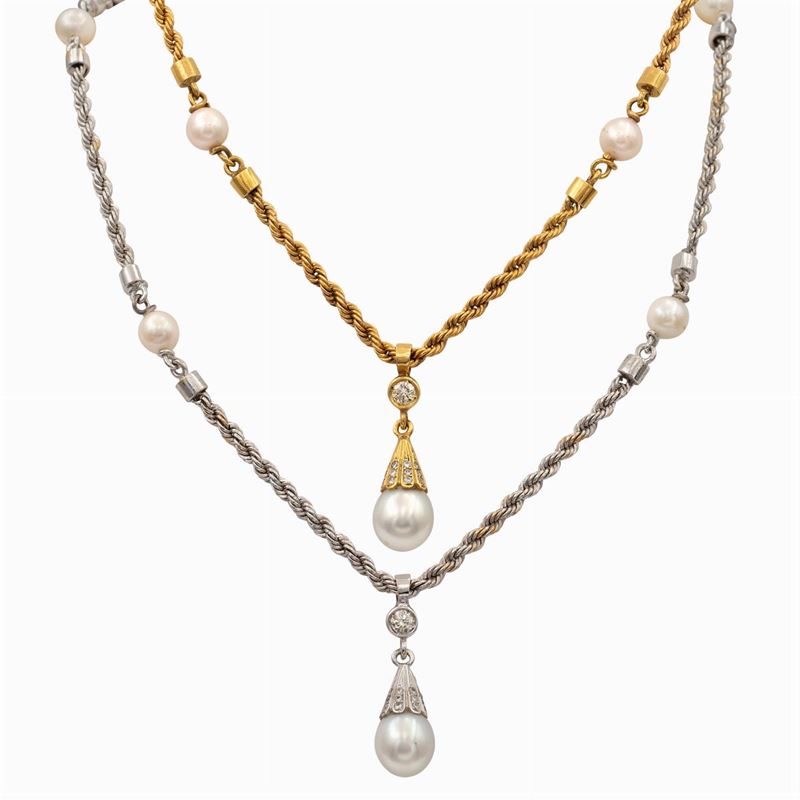 Due Collane in Oro Giallo e Bianco 18kt
