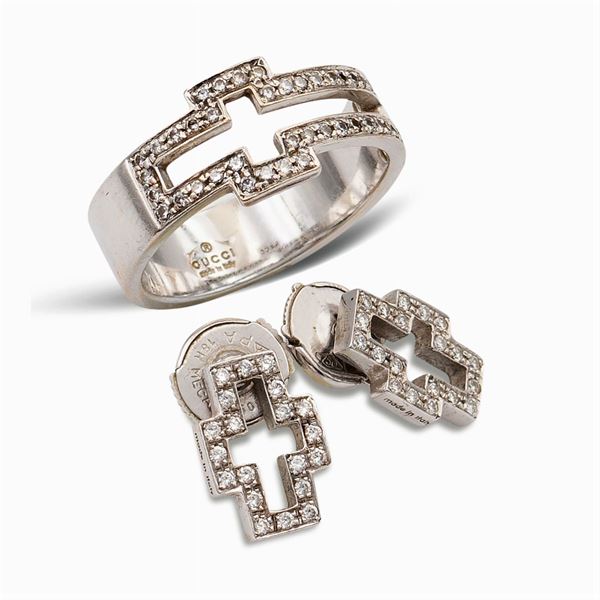 Gucci, parure croce in oro bianco 18kt e diamanti