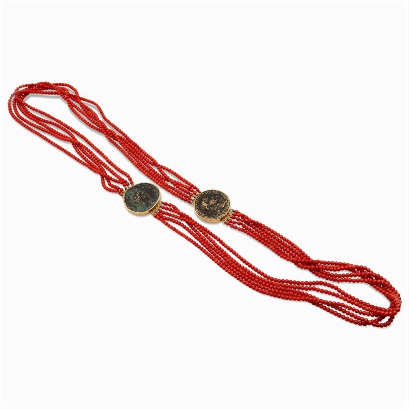 Collana a Cinque Fili di Sfere in Corallo Rosso