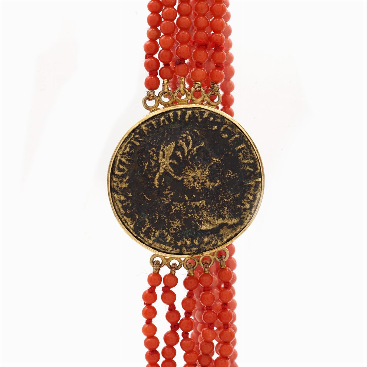 Collana a Cinque Fili di Sfere in Corallo Rosso