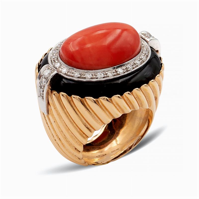 Anello a Ponte in Oro Rosa 18kt con Corallo Rosso