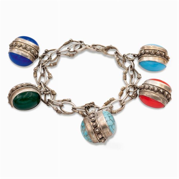 Bracciale charms in argento e pietre dure