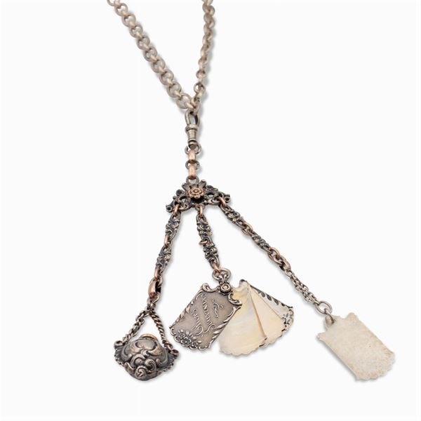 Collana chatelaine vittoriana