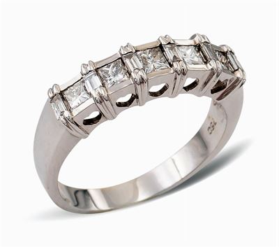 Anello Riviere in Oro Bianco 18kt con Cinque Diamanti
