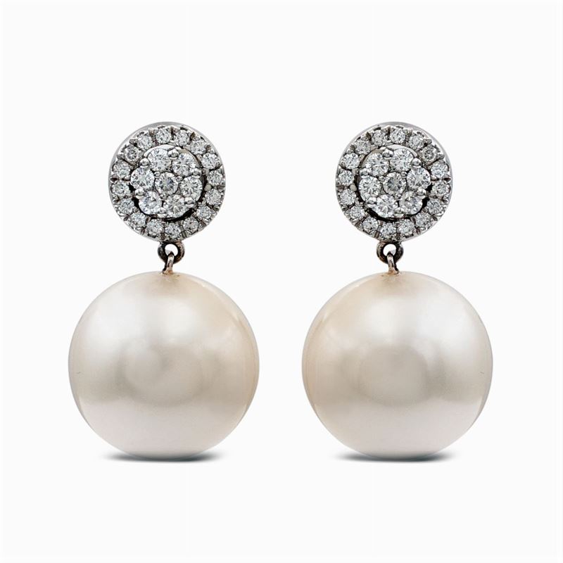 Orecchini in Oro Bianco 18kt e Perle Pendenti South Sea