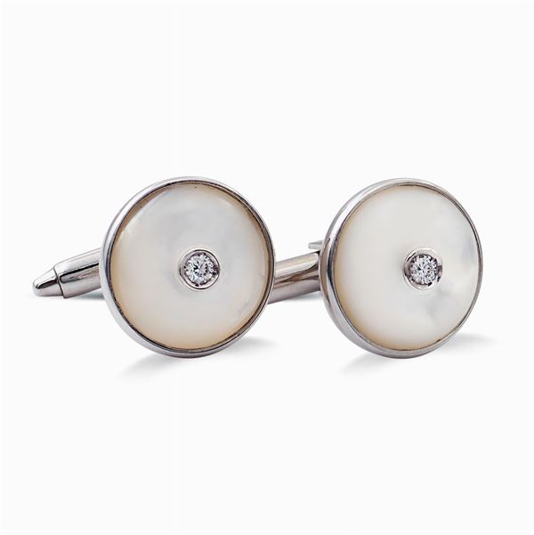 18kt white gold circular cufflinks