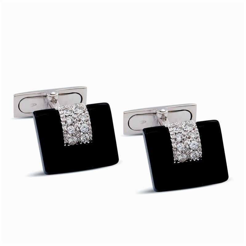 Gemelli a Fibbia in Oro Bianco 18kt Onice e Diamanti