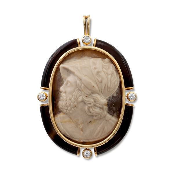 18kt gold, agate and diamond cameo