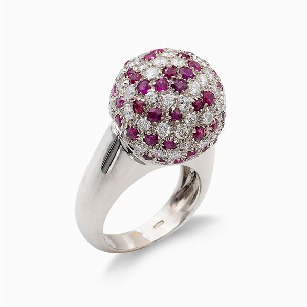 18kt white gold boule ring