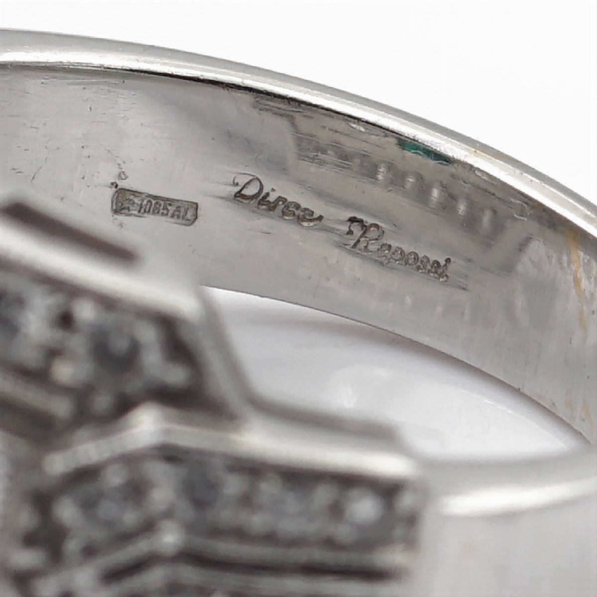 Dirce Repossi, Anello in Oro Bianco 18kt con Smeraldo