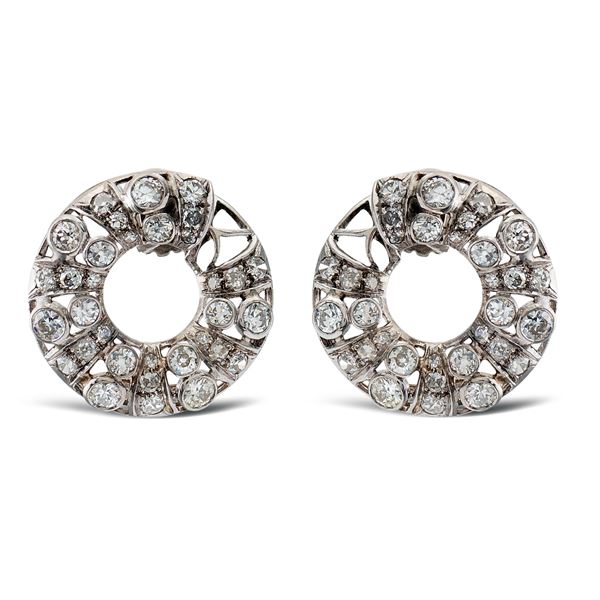 Platinum and diamond creole earrings  (1930/1940 's)  - Auction FINE JEWELS AND WATCHES - Colasanti Casa d'Aste